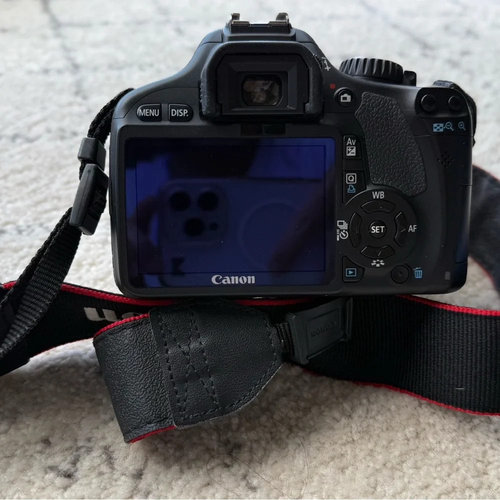 Canon Rebel T2i DSLR camera bundle